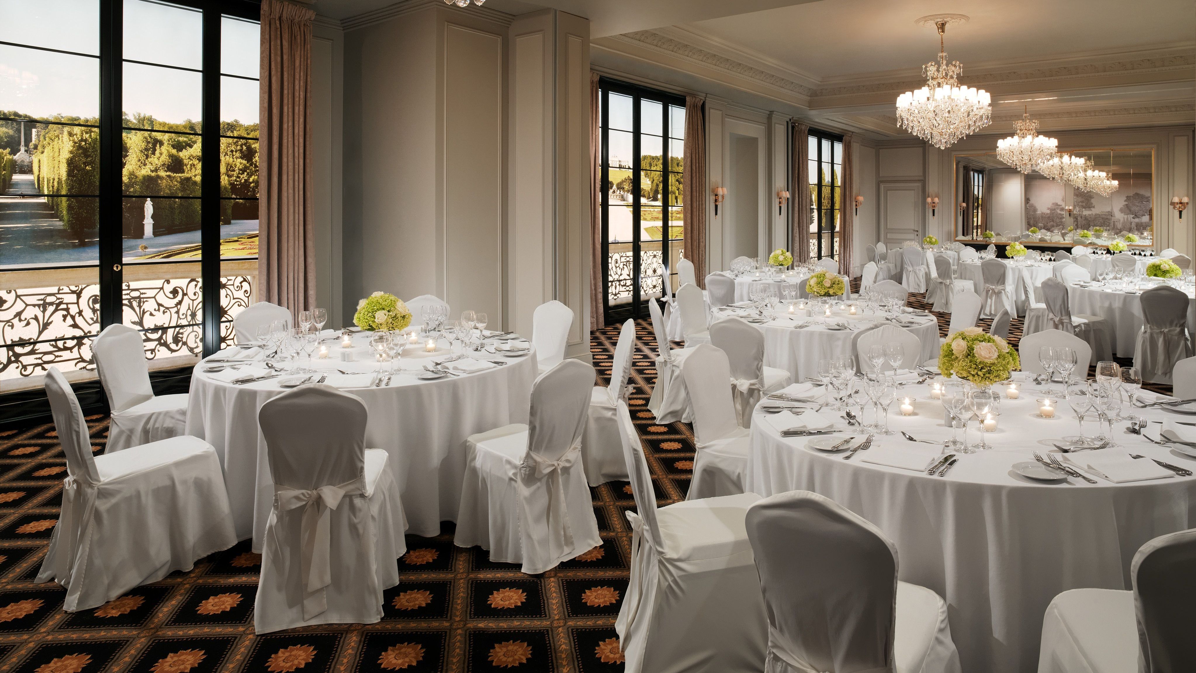Salon Schönbrunn, Bristol Lounge